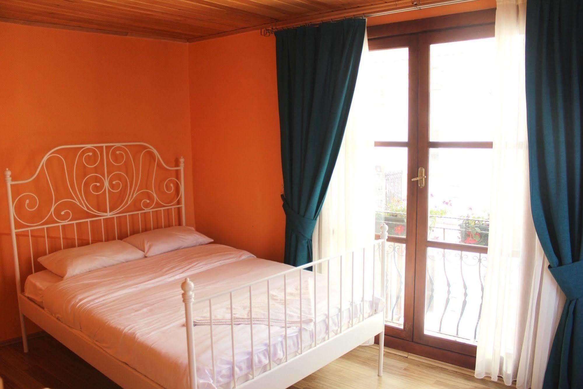 Cheers Midtown Hostel Istanbul Exterior foto